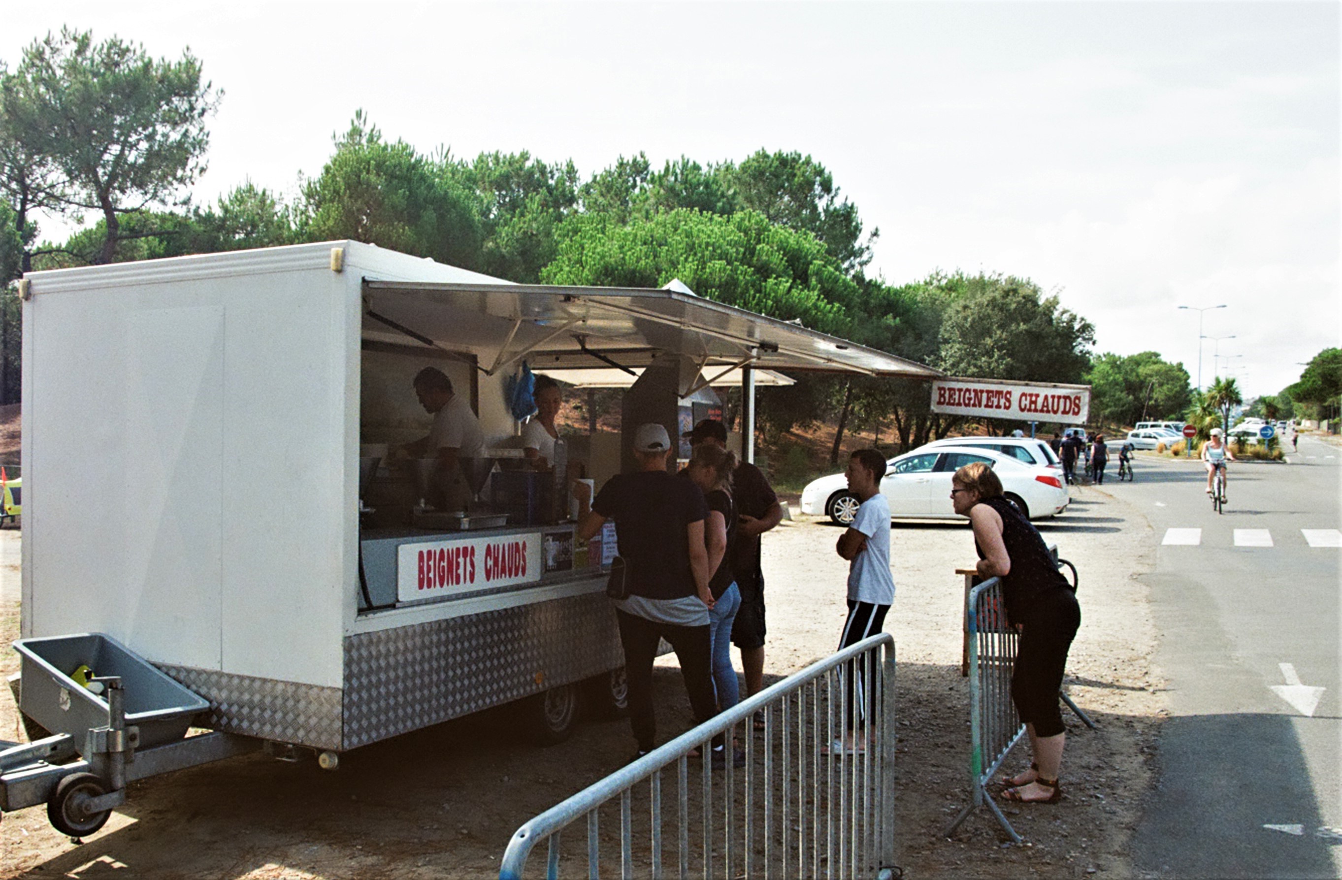 homepage image for St. Brevin album, depicting a roadside food vendor